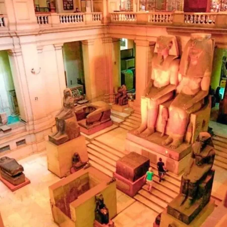 Каир пирамиды на автобусе (новый музей)