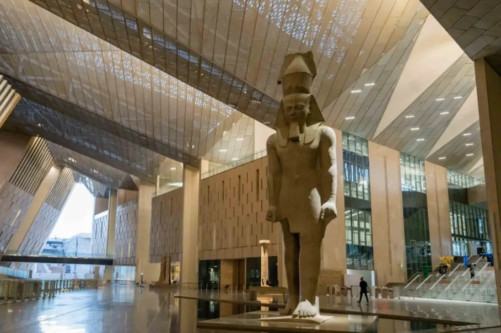 Каир пирамиды на автобусе (новый музей)