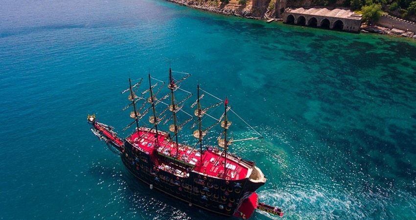 Морская прогулка на пиратском корабле из Белека - Бухта Фазелис