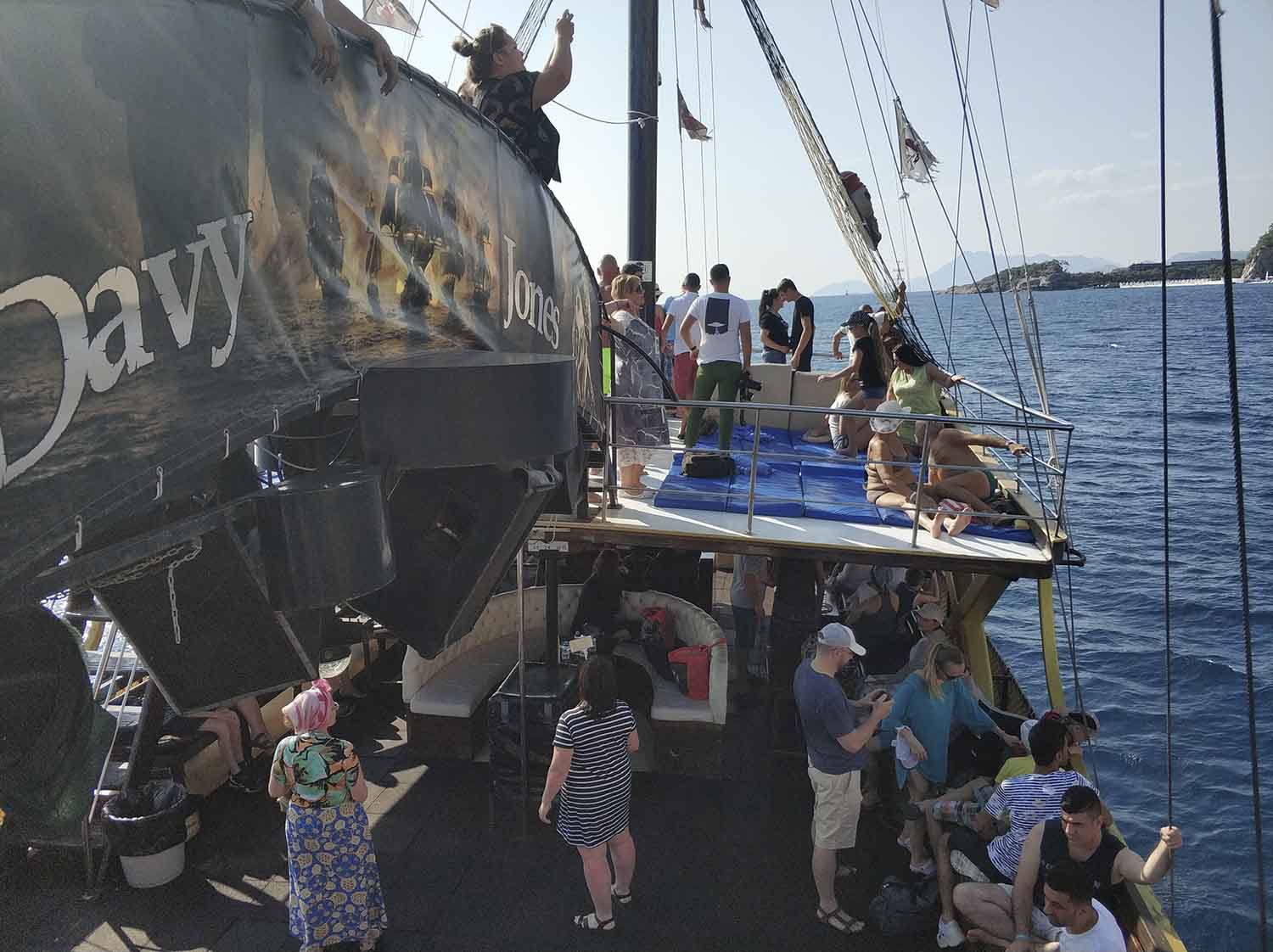 Прогулка на яхте в Анталии - Пиратский Корабль - Turteka