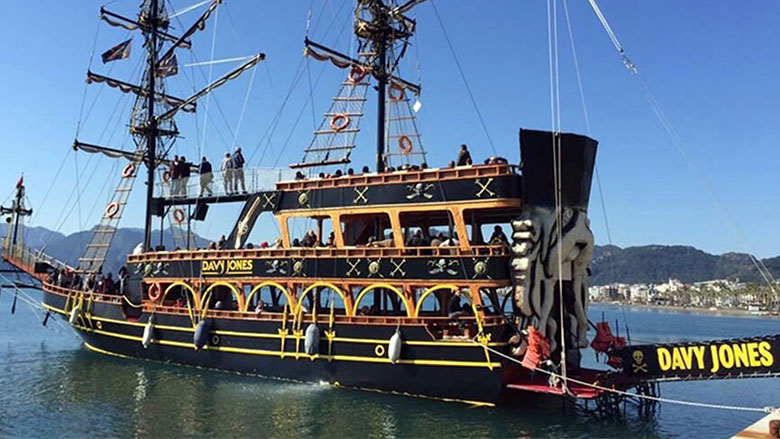 Пиратский Корабль в Мармарисе – Davy Jones - Turteka