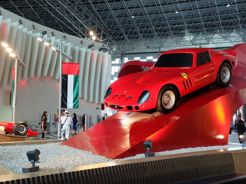 Тематический парк Ferrari World в Дубае