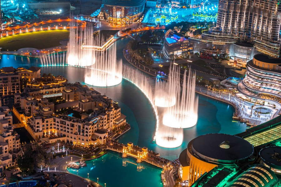 Достопримечательности Дубая. Фонтан The Palm Fountain